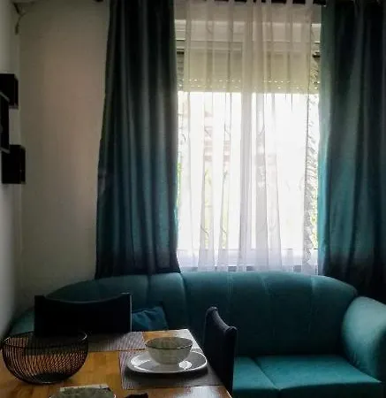 Apartamento Spacious And Cozy - Ajia Tirana