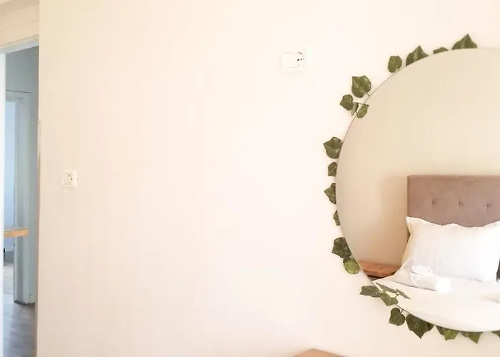 Spacious And Cozy - Ajia Apartmán Tirana