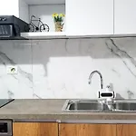 شقة Spacious And Cozy - Ajia تيرانا