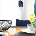 Spacious And Cozy - Ajia * تيرانا