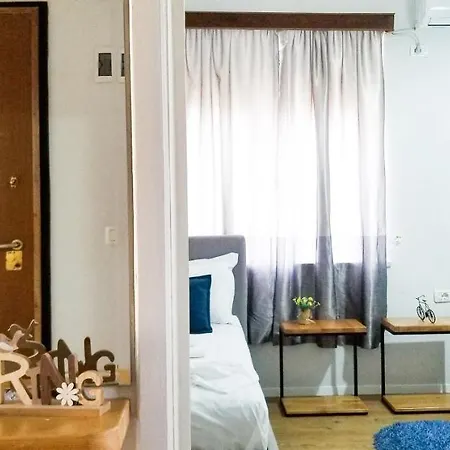 Spacious And Cozy - Ajia Appartement *
