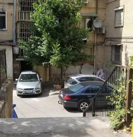 Spacious And Cozy - Ajia تيرانا
