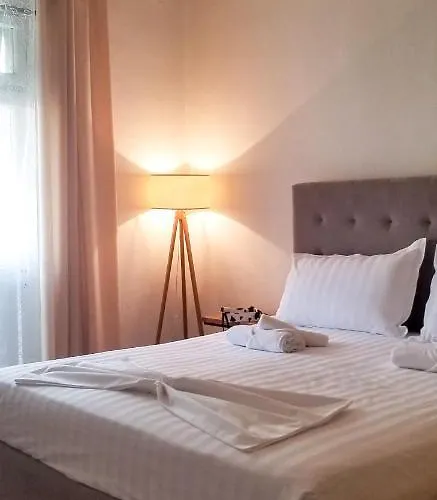 Spacious&cozy - Ajia Tirana